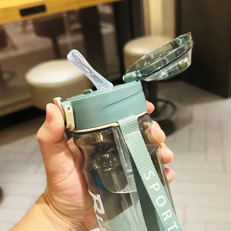 650/750ml Sports Water Bottle with Strap