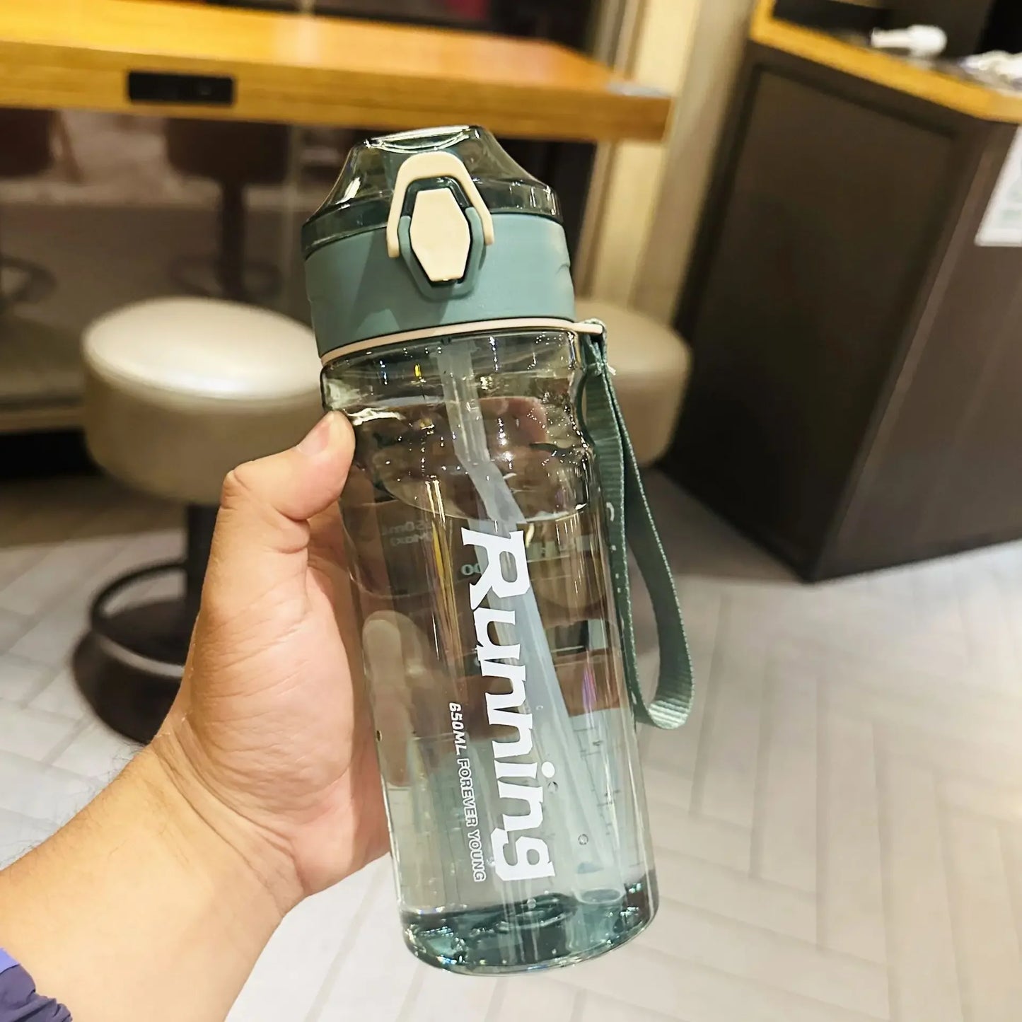 650/750ml Sports Water Bottle with Strap